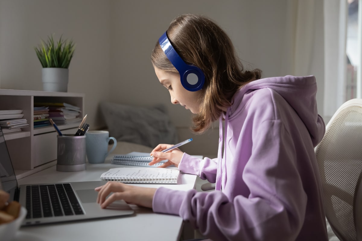 Меблі для дитячої кімнати Zlatamebel.