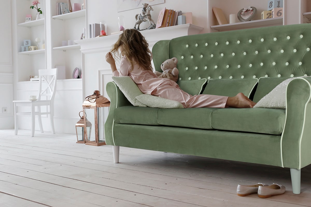 Прямий диван Мілорд